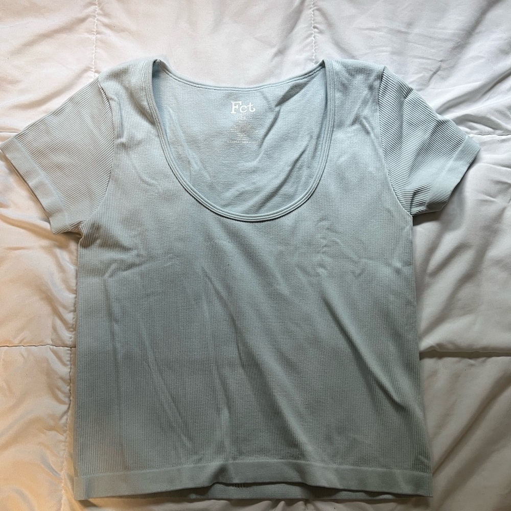 Green Crop Fitted T-Shirt with Scoop Neckline